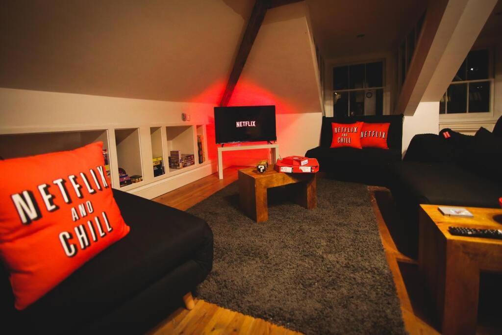 Games And Movies Lounge 7 Bed City Centre Apartment Ньюкасл-апон-Тайн Экстерьер фото